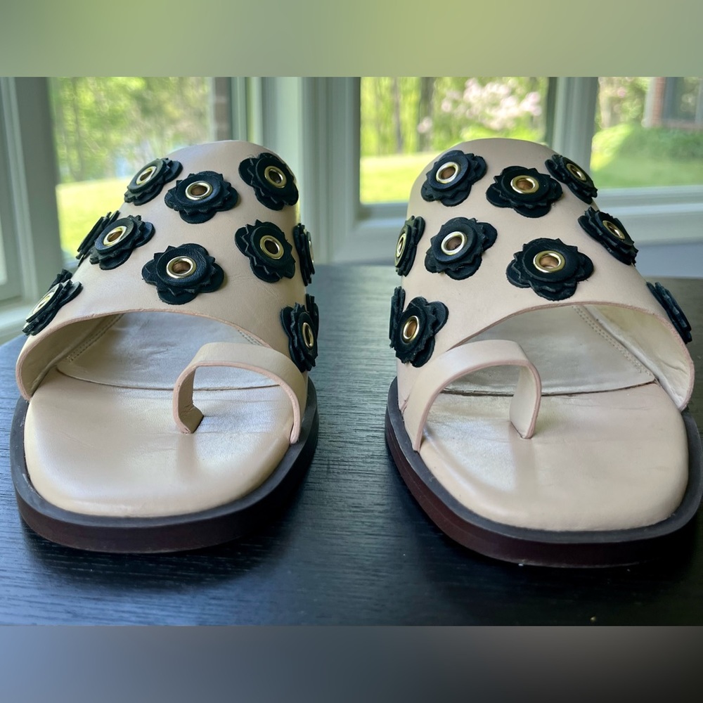 Nwot Cole Haan sz 8 toe ring flowered sandal